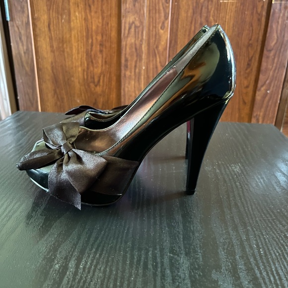 Paris Hilton Pumps - Picture 5 of 5